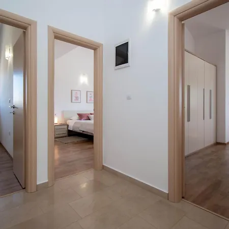 Tesa In Medulin With Sea View Vila Pomer