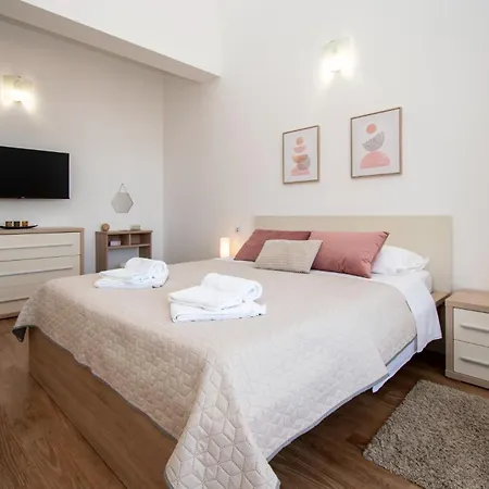 Tesa In Medulin With Sea View Vila Pomer