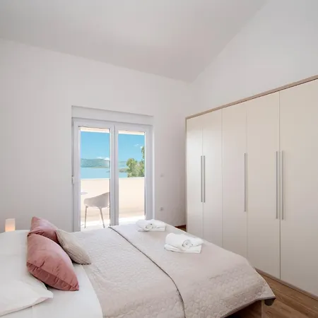 Tesa In Medulin With Sea View Pomer