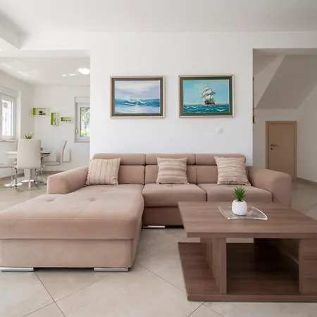 Tesa In Medulin With Sea View Вилла *